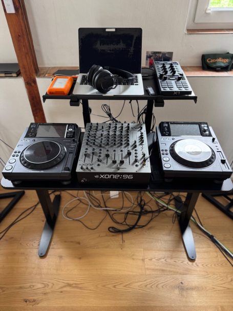 Cassollage DJ Equipment 